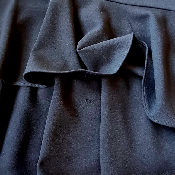 Vince Camuto Asymmetrical Ruffle Hem Sleeveless Crepe Dress - Picture 12 of 13